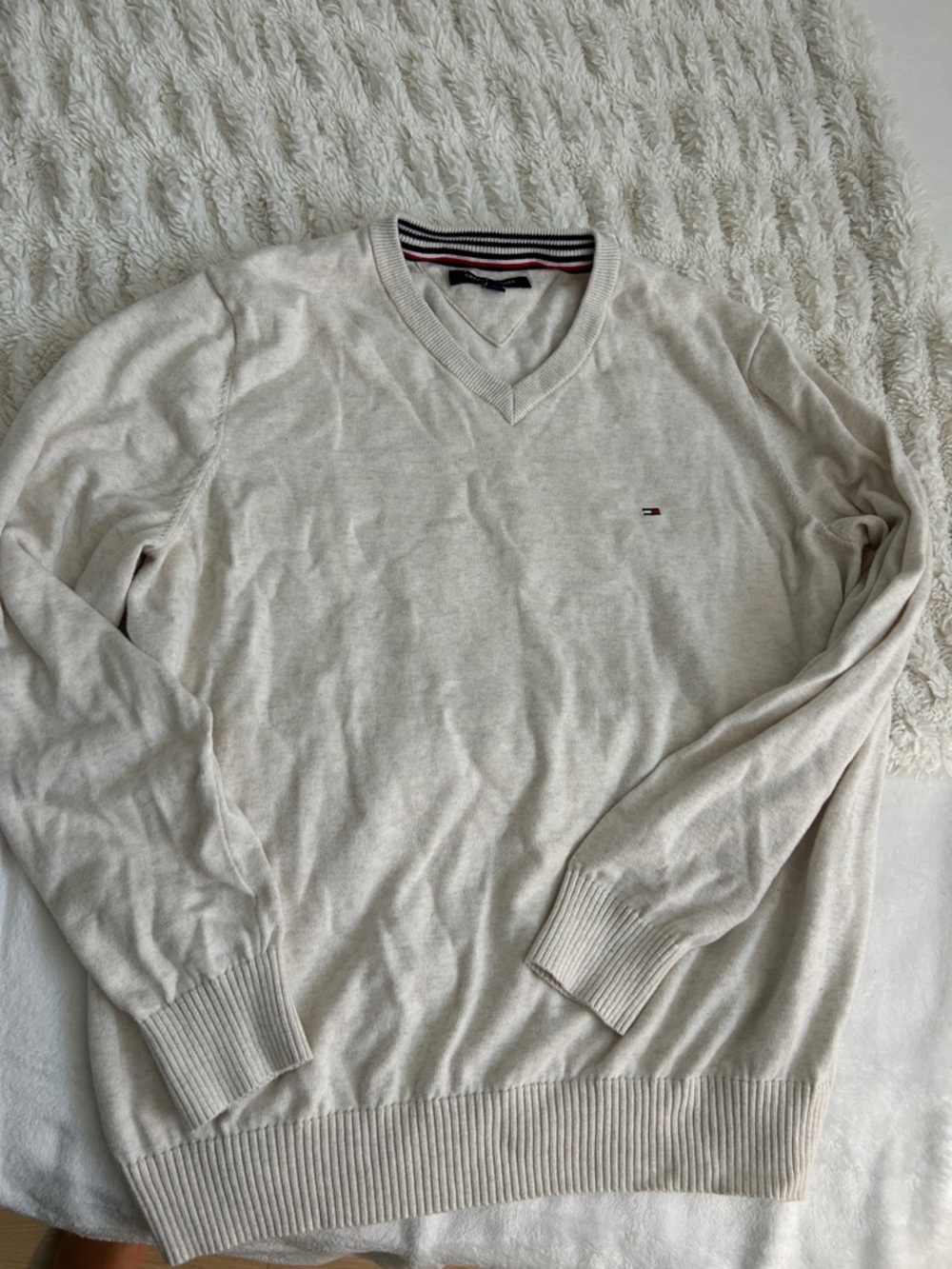 Tommy Hilfiger Men's V-Neck Sweater in Light Cream
